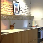 T3 Au Cœur De La Terrasse Métro Appartement