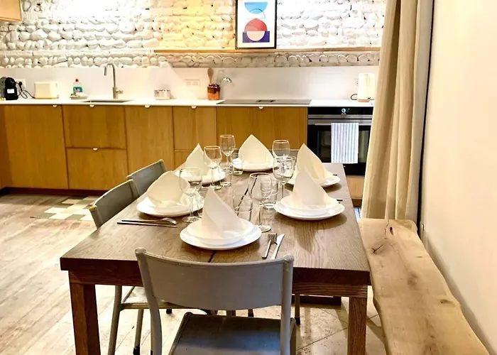 Apartman T3 Au Coeur De La Terrasse Metro